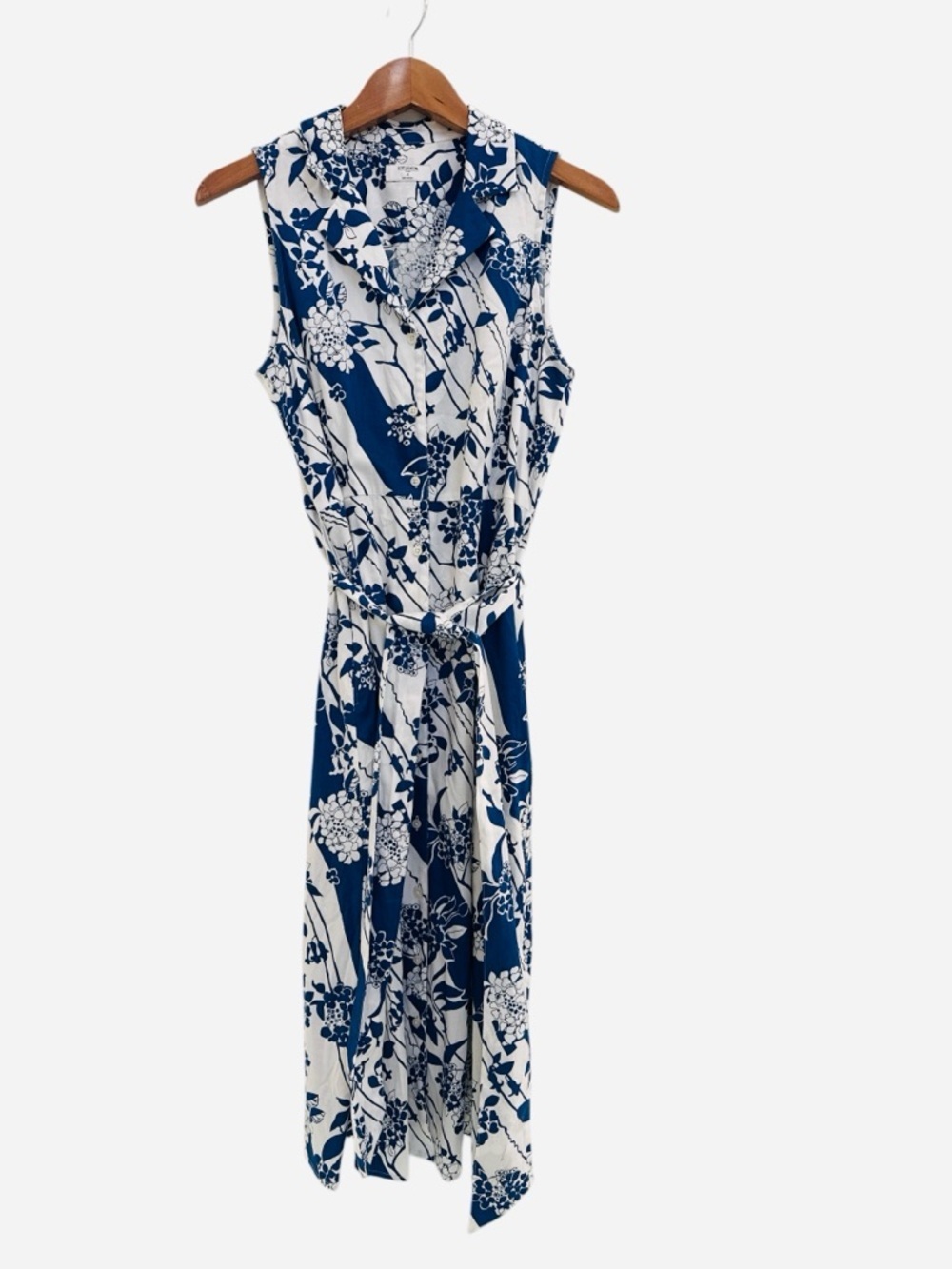 UNTUCKit Navy & White Floral Sleeveless Shirt Dress